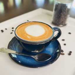 กาแฟ ลาเต้ร้อน