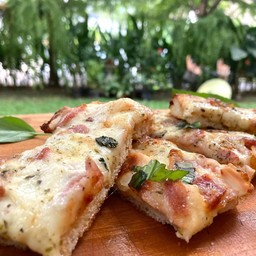 Bacon Cheese Pizza