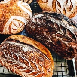 ขนมปังซาวโดว์ sourdough