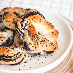 Black Sesame Milk Bun