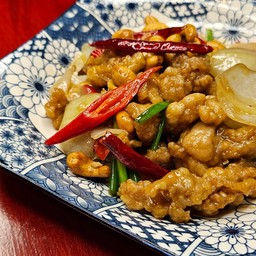 ไก่ผัดซอสมะขาม
