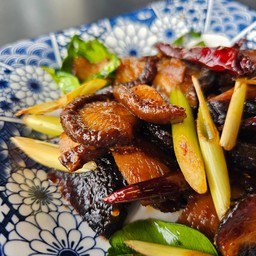 เห็ดหอมผัดซอสมะขาม