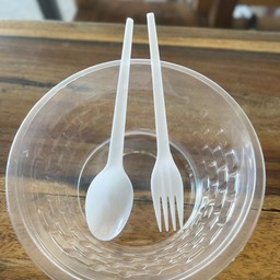 ถ้วยพลาสติกพร้อมช้อนซ้อม