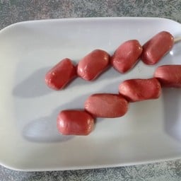 ไส้กรอกแดง