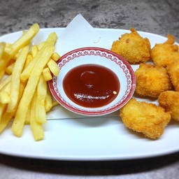 นักเก็ตไก่ชีสเฟรนฟรายส์