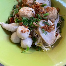 เกาเหลาลูกชิ้นปลา