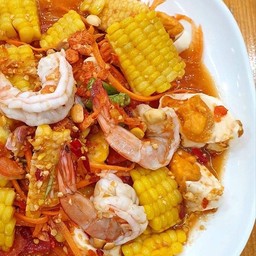 ยำข้าวโพดไข่เค็ม