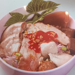 วุ้นเส้นเย็นตาโฟทรงเครื่อง