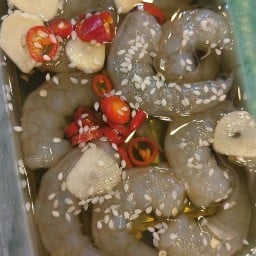 กุ้งดองน้ำปลา by เนม