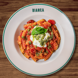 มะเขือเทศและบูราต้าฟูซิลี Classic Tomato & Burrata