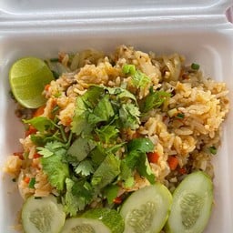 ข้าวผัดไข่ใส่หมู