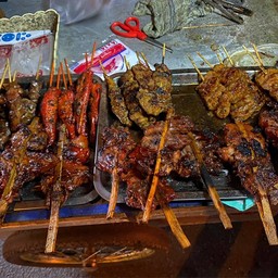 คุณยศหมูปิ้งนมสด เซเว่นเทคโนโลยีราชมงคลพระนคร ตลาดเทเวศน์