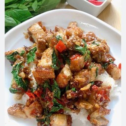 ตามสั่งกระเพราแซ่บ ฟรีไข่