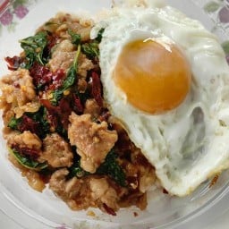 อิ่มอุ่น อาหารตามสั่ง