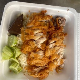 ข้าวมันไก่ทอดพิเศษ