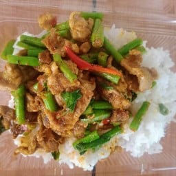 ป้าอุ๊ อาหารตามสั่ง