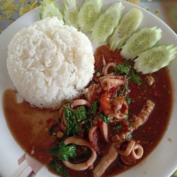 ผัดกระเพราทะเล