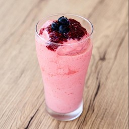 Mixed berries smoothies