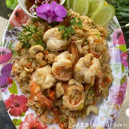 ข้าวผัดมันกุ้งแม่น้ำเสวย