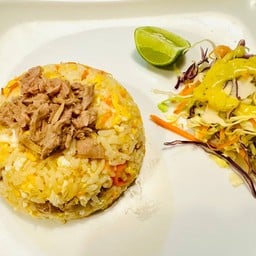 ข้าวผัดทูน่า