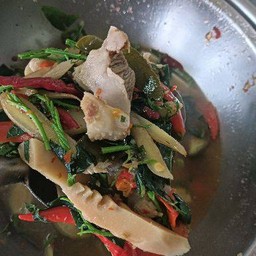 แกงป่าซี่โครงหมู