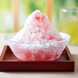 น้ำแข็งใส (เลือกท๊อปปิ้ง ฟรี 3 อย่าง)