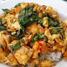 กะเพราไข่เจียว