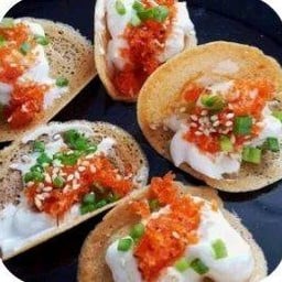 ขนมเบื้อง แดงแป๊ด เจ็ดยอด