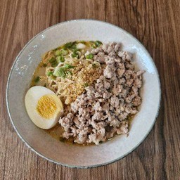 มาม่ามัธยมหมูสับน้ำข้น