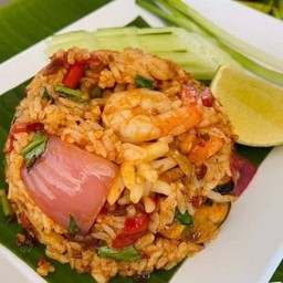 ข้าวผัดแซ่บแห้งทะเล