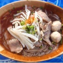 เกาเหลาเนื้อสดลูกชิ้นแชมป์เนื้อ