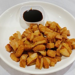 หมูกรอบทอดเจ