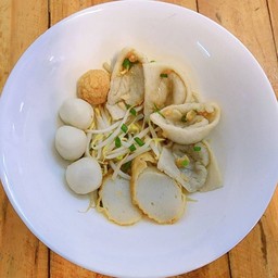 เกี๊ยวปลาเยาวราชทรงเครื่อง