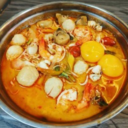 ร้านเรื่องเล่าศรีราชา (YU's Baked Curry) หนองยายบู่