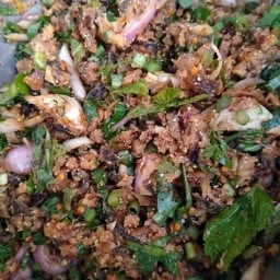 ส้มตำมือระวิง