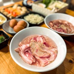 สามชั้น