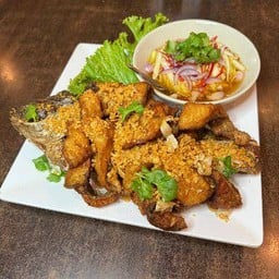 ปลานิลทอดกระเทียม