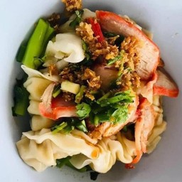 เก๊ยวหมูแดง