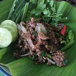 ก้อยหมูคั่วสุกแบบอีสาน