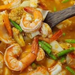 แกงส้มผักรวมกุ้ง