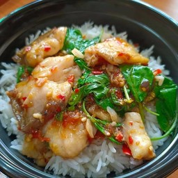 ข้าวกระเพราปลากระพง