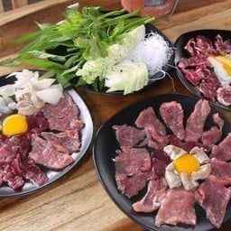แจ่วฮ้อนบ้านผู้ช่วยรสเด็ด หน้าครูอุ้ม