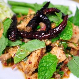 หมูน้ำตก