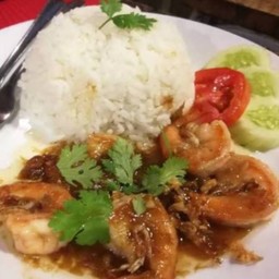 ข้าวกุ้งกระเทียม