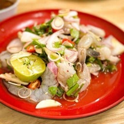 ยำกุ้งสด