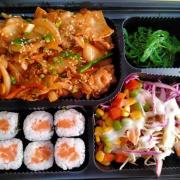 เบนโตะ ข้าวหน้าหมูสามชั้นผัดกิมจิ