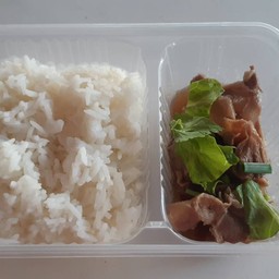 ข้าวหมูตุ๋น