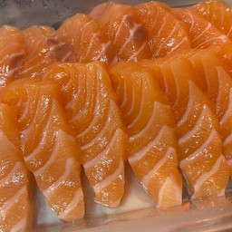 แซลมอนซาซิมิ M