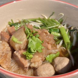 เหมียวเหมียวเตี๋ยวตุ๋น - เซเว่น ห้วยยายพรหม เซเว่น ห้วยยายพรหม