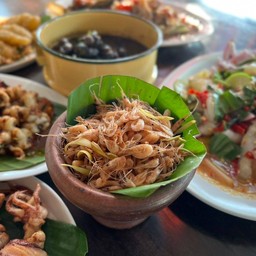 กุ้งฝอยคั่วเกลือ